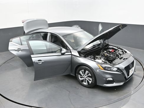 Used 2022 Nissan Altima 2.5 S image 37