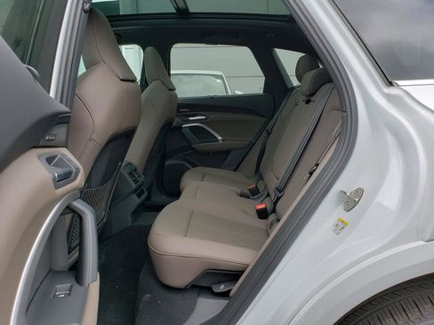 New 2026 Audi Q5 Premium Plus image 8