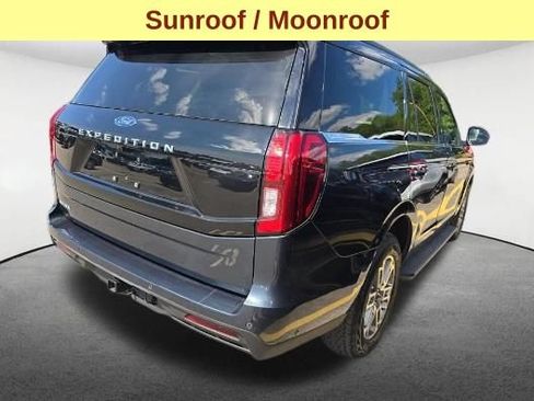 Used 2025 Ford Expedition Active AWD/4WD image 5