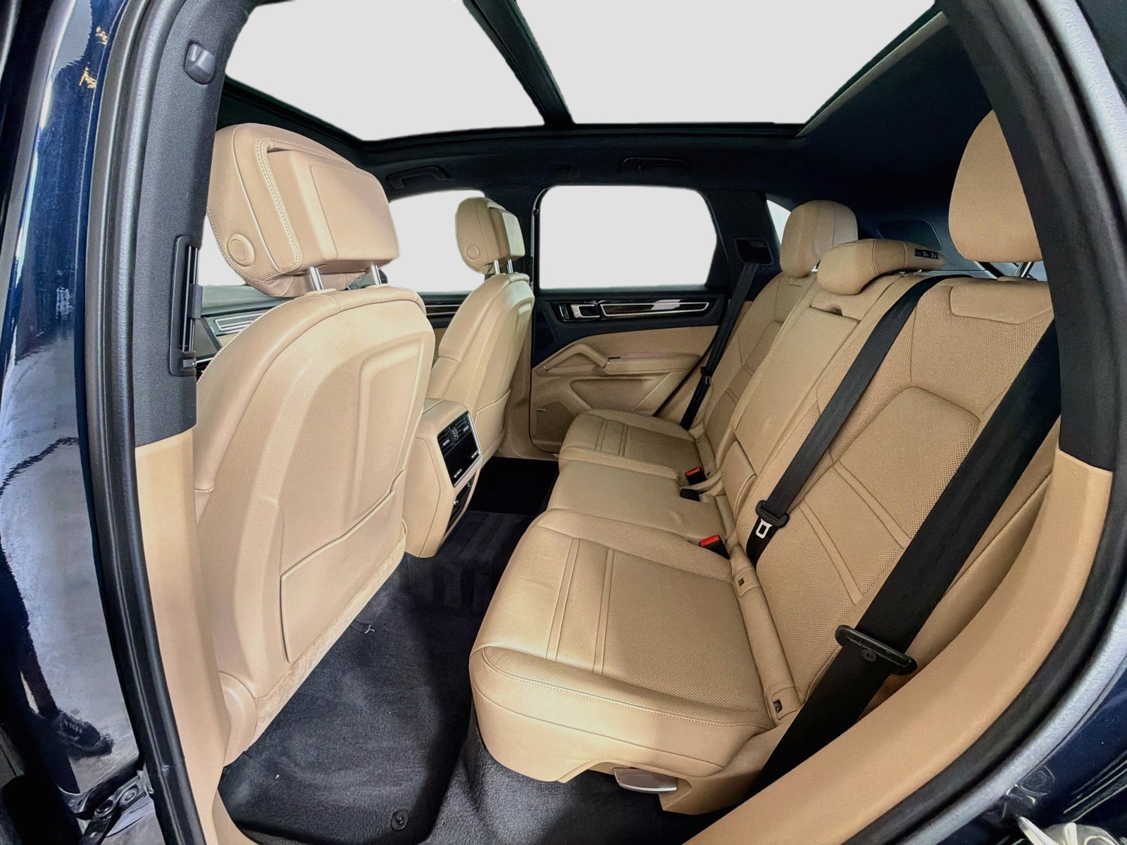 Used 2021 Porsche Cayenne S AWD/4WD image 27