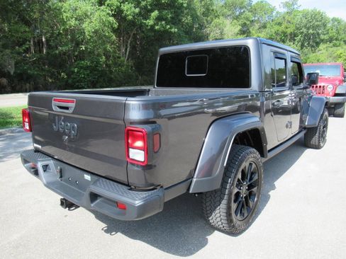 Used 2024 Jeep Gladiator Sport AWD/4WD image 8