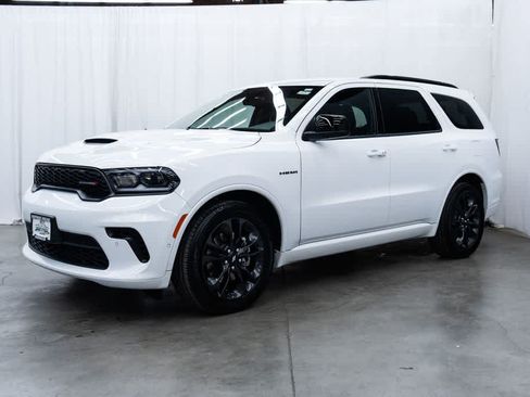 Used 2025 Dodge Durango R/T w/ Blacktop Package AWD/4WD image 3