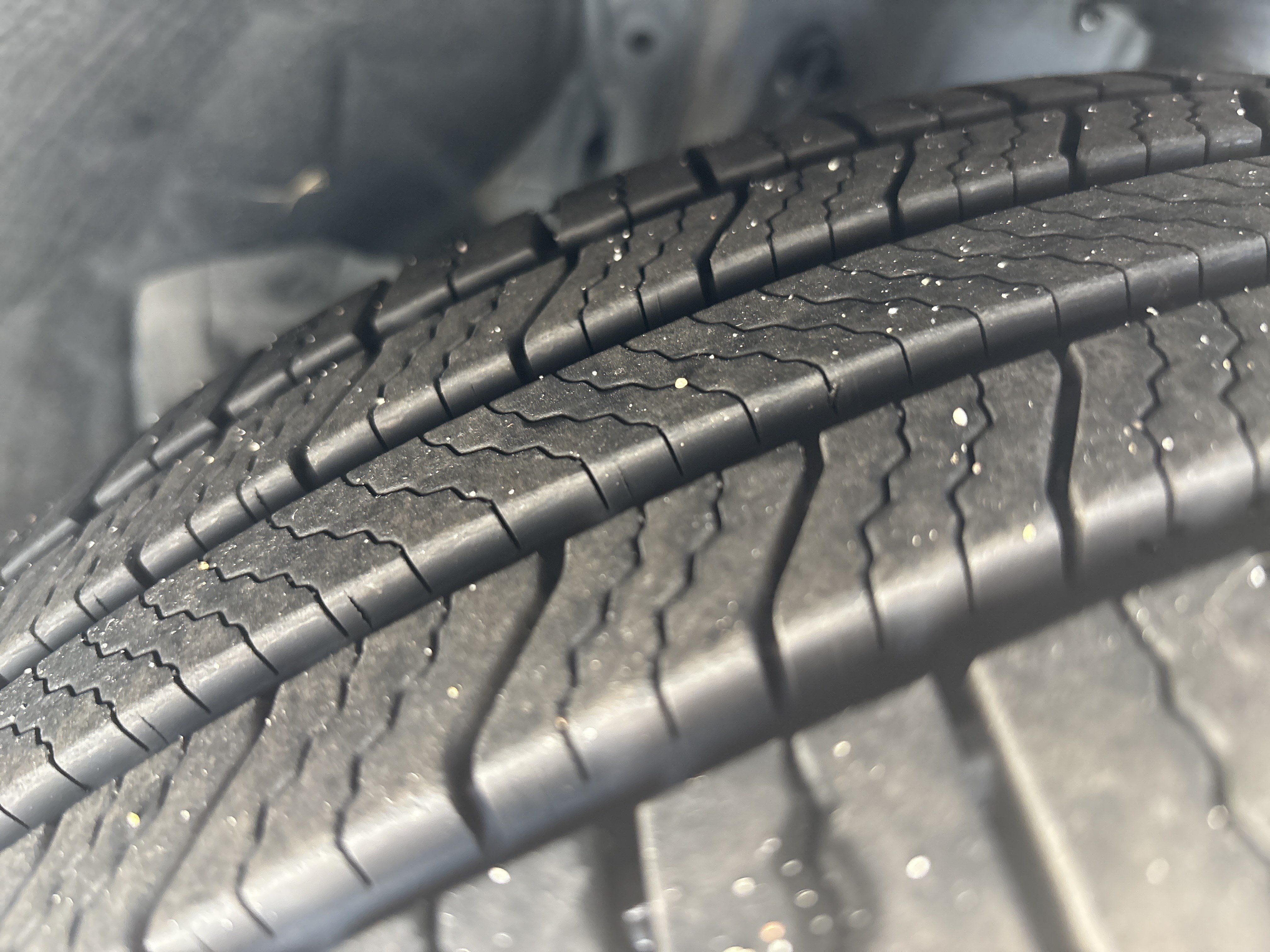Used 2020 Toyota Highlander XLE AWD/4WD image 30
