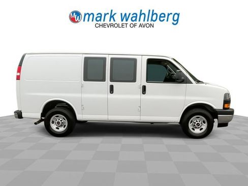 Used 2024 GMC Savana 2500 w/ Driver Convenience Package RWD image 9
