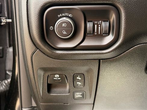 Used 2025 RAM 1500 Big Horn AWD/4WD image 11