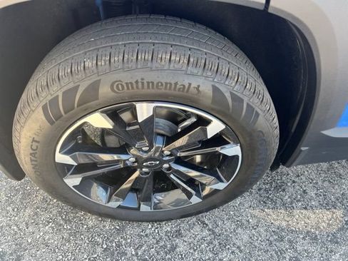 Used 2026 Chevrolet Equinox RS AWD/4WD image 23