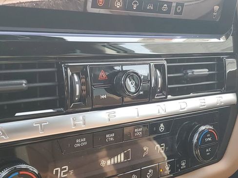 New 2026 Nissan Pathfinder Platinum AWD/4WD image 30