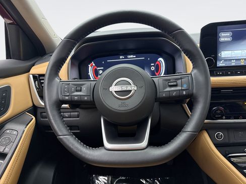 Used 2023 Nissan Rogue Platinum w/ Platinum Premium Package AWD/4WD image 12