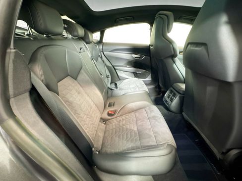 Used 2023 Audi e-tron GT Premium Plus image 25