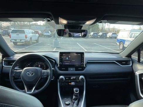 Used 2022 Toyota RAV4 XSE image 5