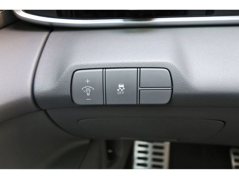 Certified 2025 Hyundai Elantra Sport w/ Cargo Package FWD image 21