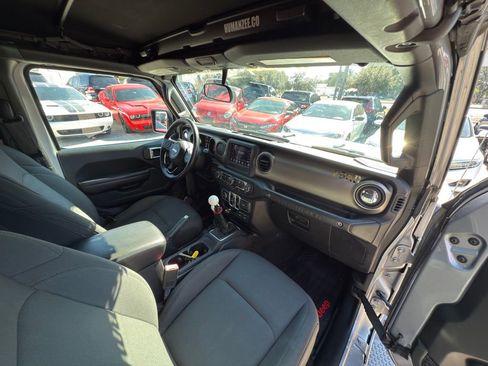 Used 2018 Jeep Wrangler Unlimited Sport S image 38