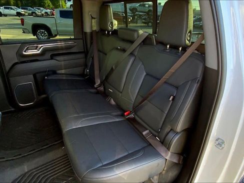 Used 2024 Chevrolet Silverado 2500 LTZ w/ LTZ Convenience Package image 20