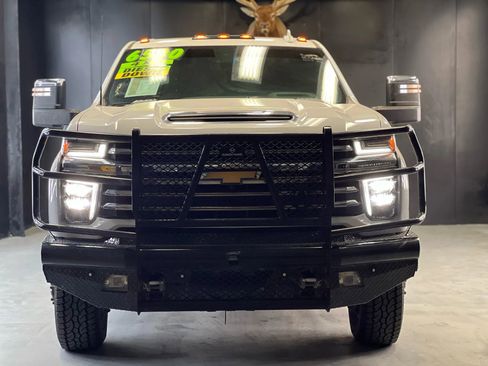 Used 2020 Chevrolet Silverado 3500 High Country w/ Technology Package image 4