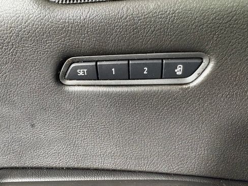 Used 2019 Cadillac XT5 Luxury FWD image 18