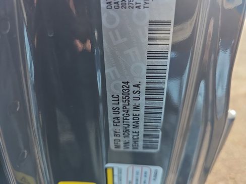 Used 2023 Jeep Gladiator Overland image 34