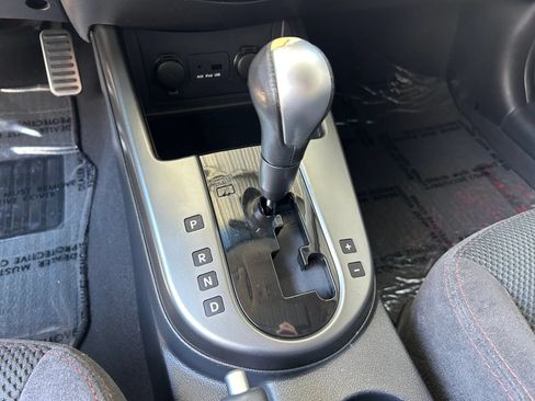 Used 2010 Kia Forte Koup SX FWD image 19