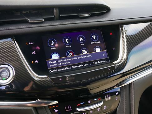 Certified 2023 Cadillac XT6 Sport w/ Technology Package AWD/4WD image 16