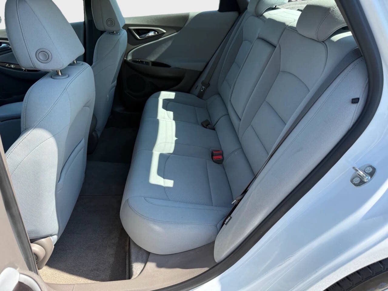 Used 2016 Chevrolet Malibu LS FWD image 9