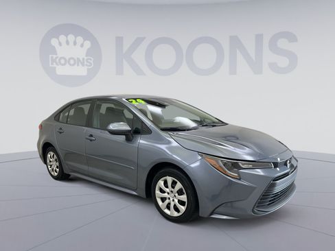 Used 2024 Toyota Corolla LE FWD image 2