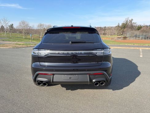 New 2026 Porsche Macan Base AWD/4WD image 6
