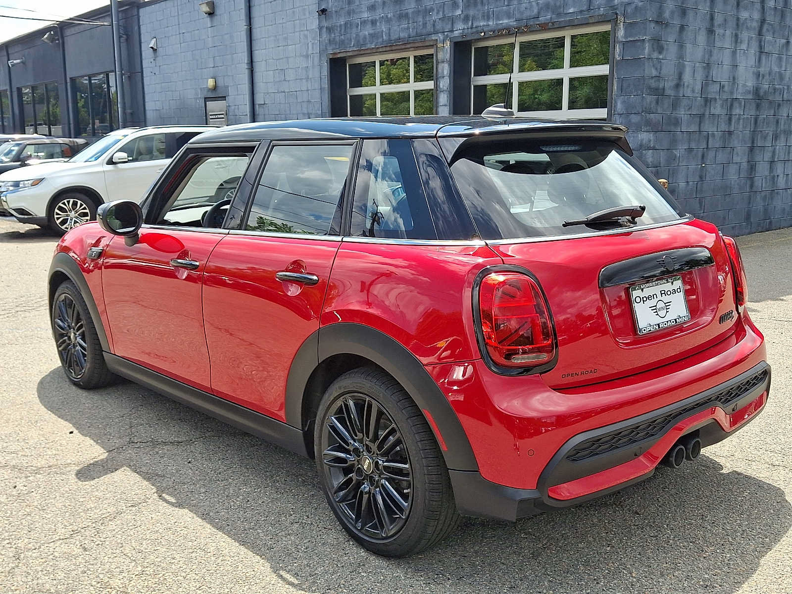 Used 2024 MINI Cooper S FWD image 4