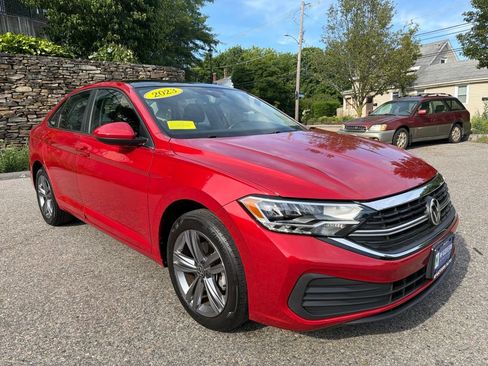 Used 2023 Volkswagen Jetta SE FWD image 9