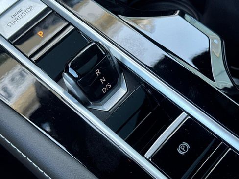 New 2026 Volkswagen Atlas Cross Sport SEL R-Line image 20