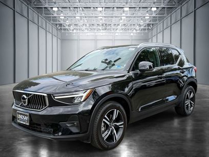 Used 2023 Volvo XC40 B5 Plus w/ Climate Package