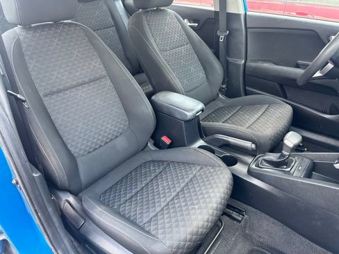 Used 2023 Kia Rio LX FWD image 6