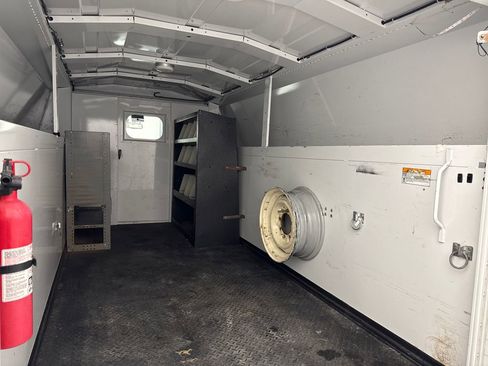 Used 2016 Ford E-350 and Econoline 350 Super Duty RWD image 25