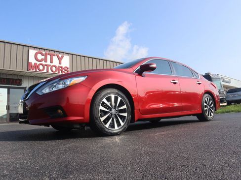 Used 2016 Nissan Altima 2.5 SL w/ Moonroof Package FWD image 16