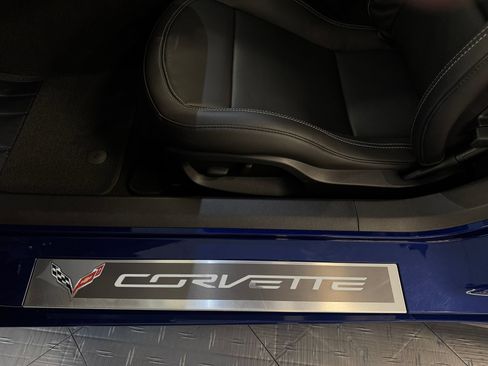Used 2016 Chevrolet Corvette Stingray Coupe w/ Carbon Flash Badge Package RWD image 23