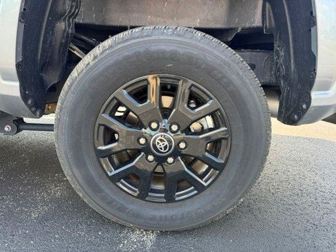 Certified 2025 Toyota Tacoma SR5 AWD/4WD image 11