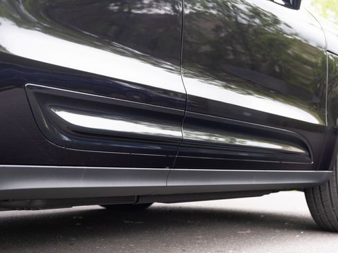 Used 2025 Porsche Macan image 35