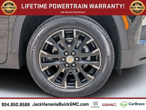 Used 2026 Chevrolet Traverse LT w/ Sun and Wheel Package FWD image 11
