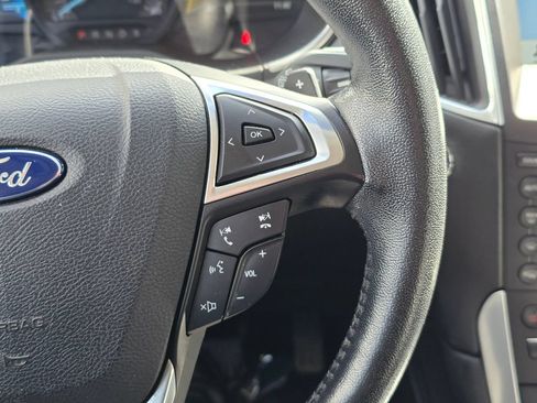 Used 2016 Ford Edge Titanium w/ Technology Package AWD/4WD image 29