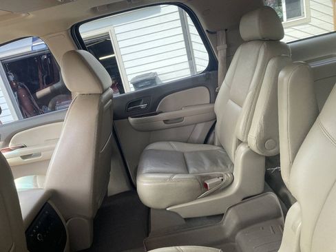 Used 2009 Chevrolet Tahoe LTZ AWD/4WD image 6