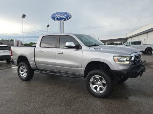 Used 2019 RAM 1500 Laramie w/ Off Road Group AWD/4WD image 2