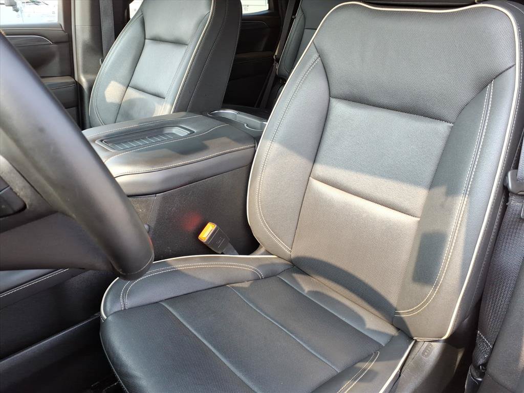 Used 2024 GMC Yukon SLT AWD/4WD image 12