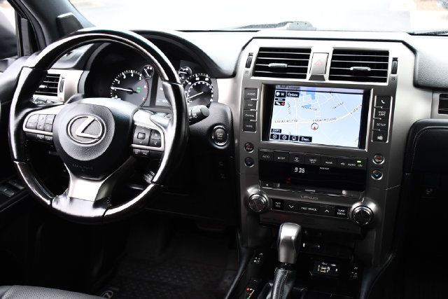 Used 2021 Lexus GX 460 Premium w/ Accessory Package AWD/4WD image 2