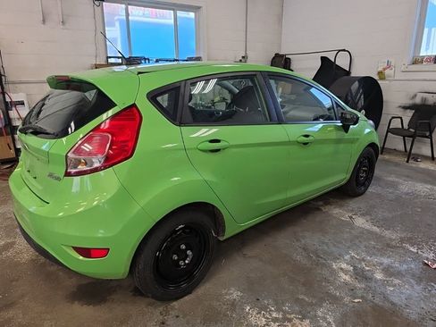Used 2014 Ford Fiesta SE w/ Comfort Package FWD image 4
