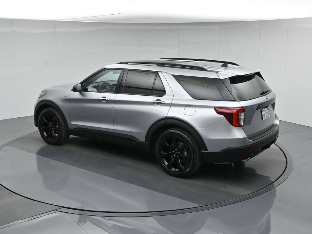 Used 2024 Ford Explorer ST-Line w/ Class IV Trailer Tow Package RWD image 50