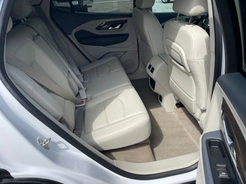 Used 2023 GMC Terrain Denali w/ Denali Premium Package AWD/4WD image 14