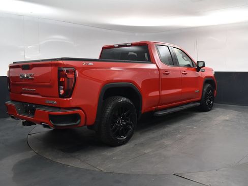 Used 2022 GMC Sierra 1500 Elevation w/ X31 Off-Road Package AWD/4WD image 5