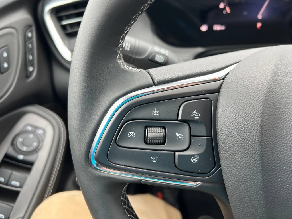 Used 2026 Buick Encore GX Avenir w/ Avenir Technology Package AWD/4WD image 13