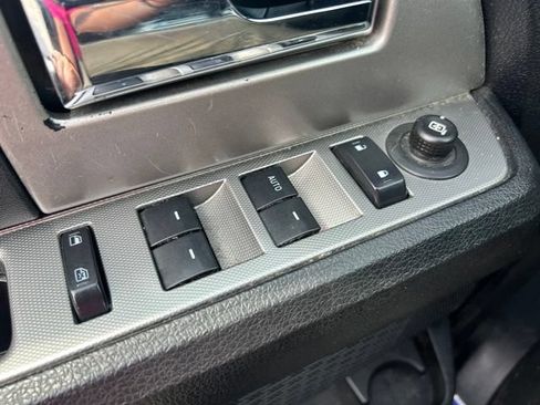 Used 2015 Ford Expedition EL XLT w/ Equipment Group 202A RWD image 15