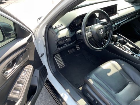 Used 2023 Honda Accord Sport image 7