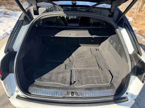 Used 2022 Land Rover Range Rover Velar R-Dynamic S image 7