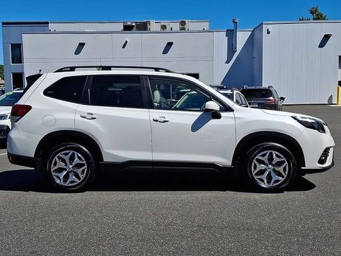 Used 2024 Subaru Forester Premium AWD/4WD image 7